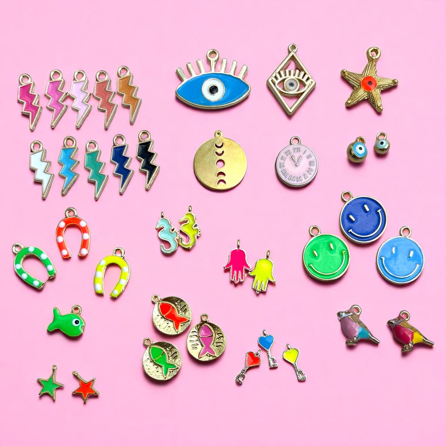 Macrame Charm Necklace – Personalised Zodiac Jewellery in Pastel Boho Style