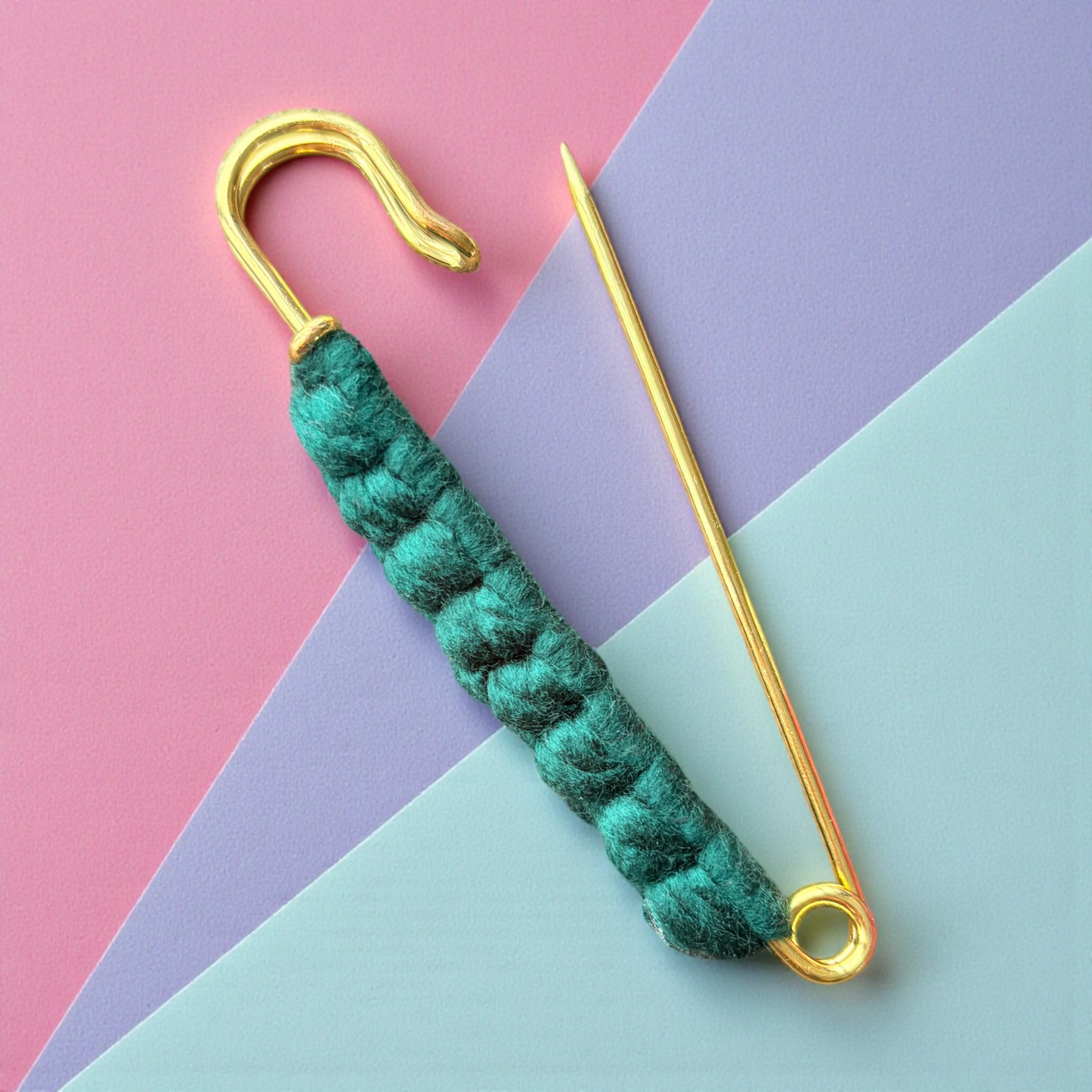 Oversized Macramé Styling Pin