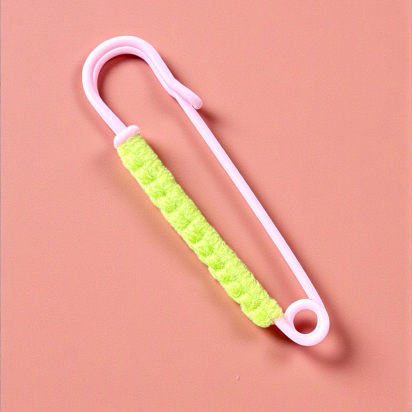 Colourful Macramé Styling Pin
